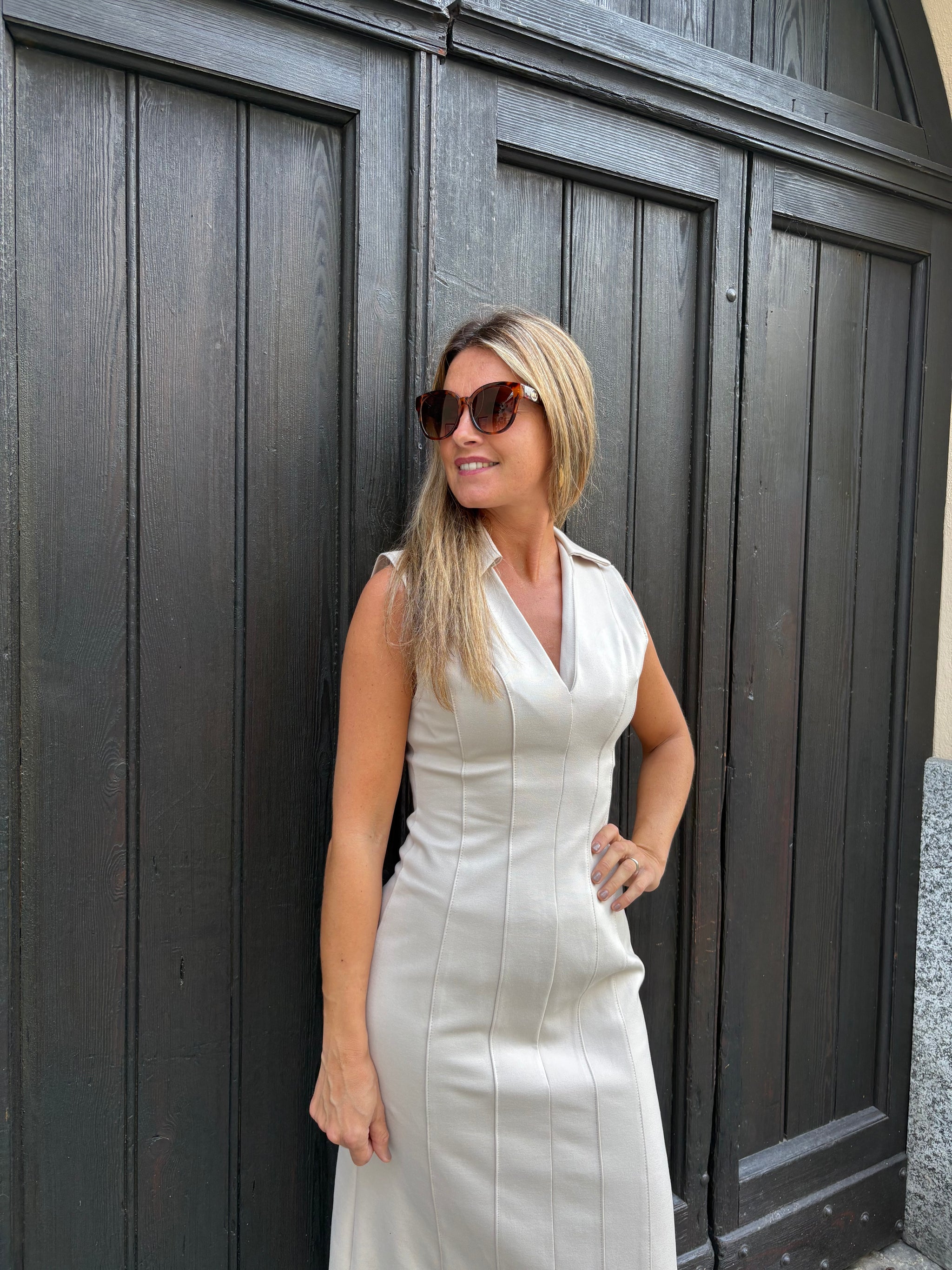 ABITO GRETA