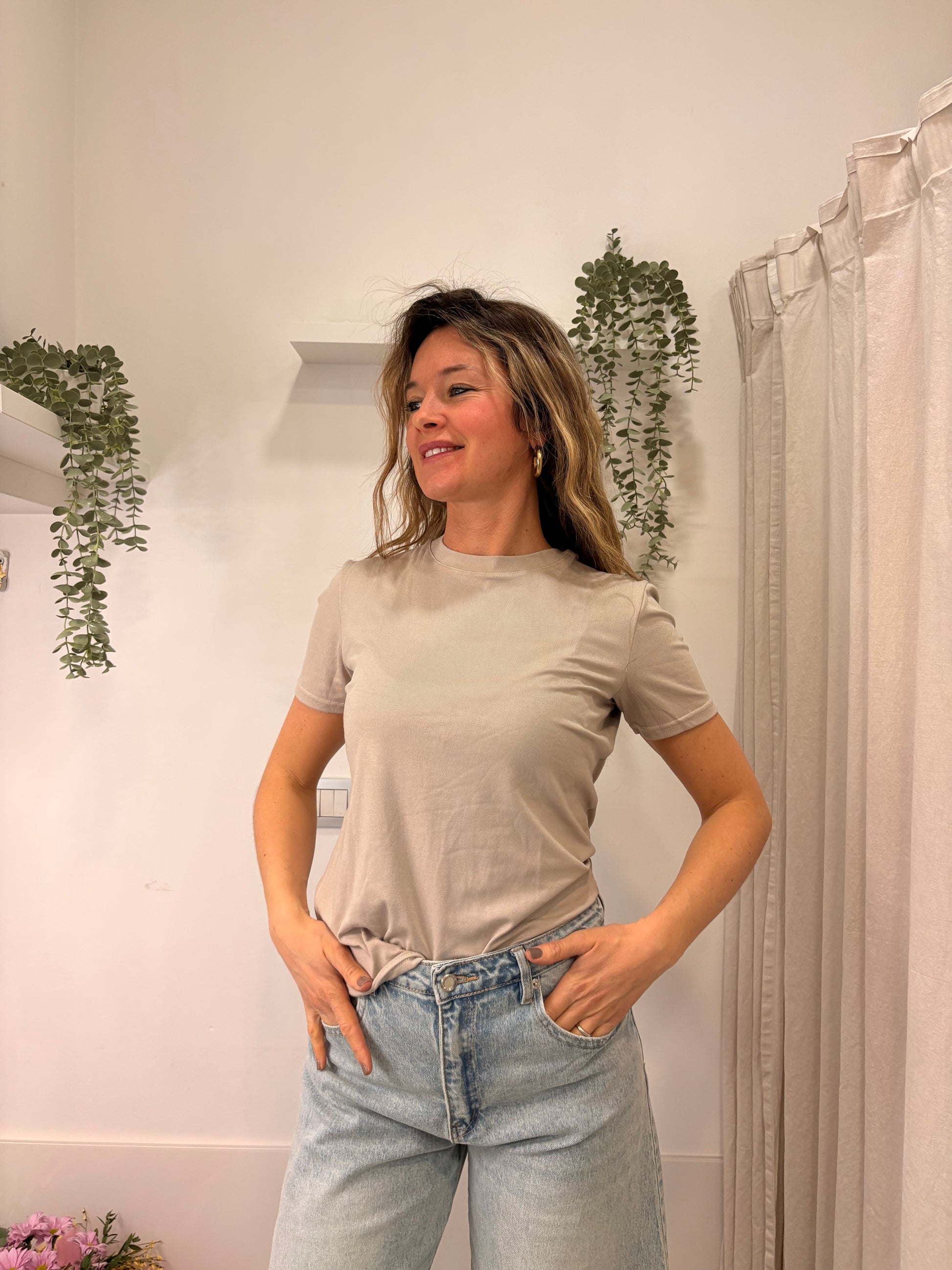 T-SHIRT LUCIA