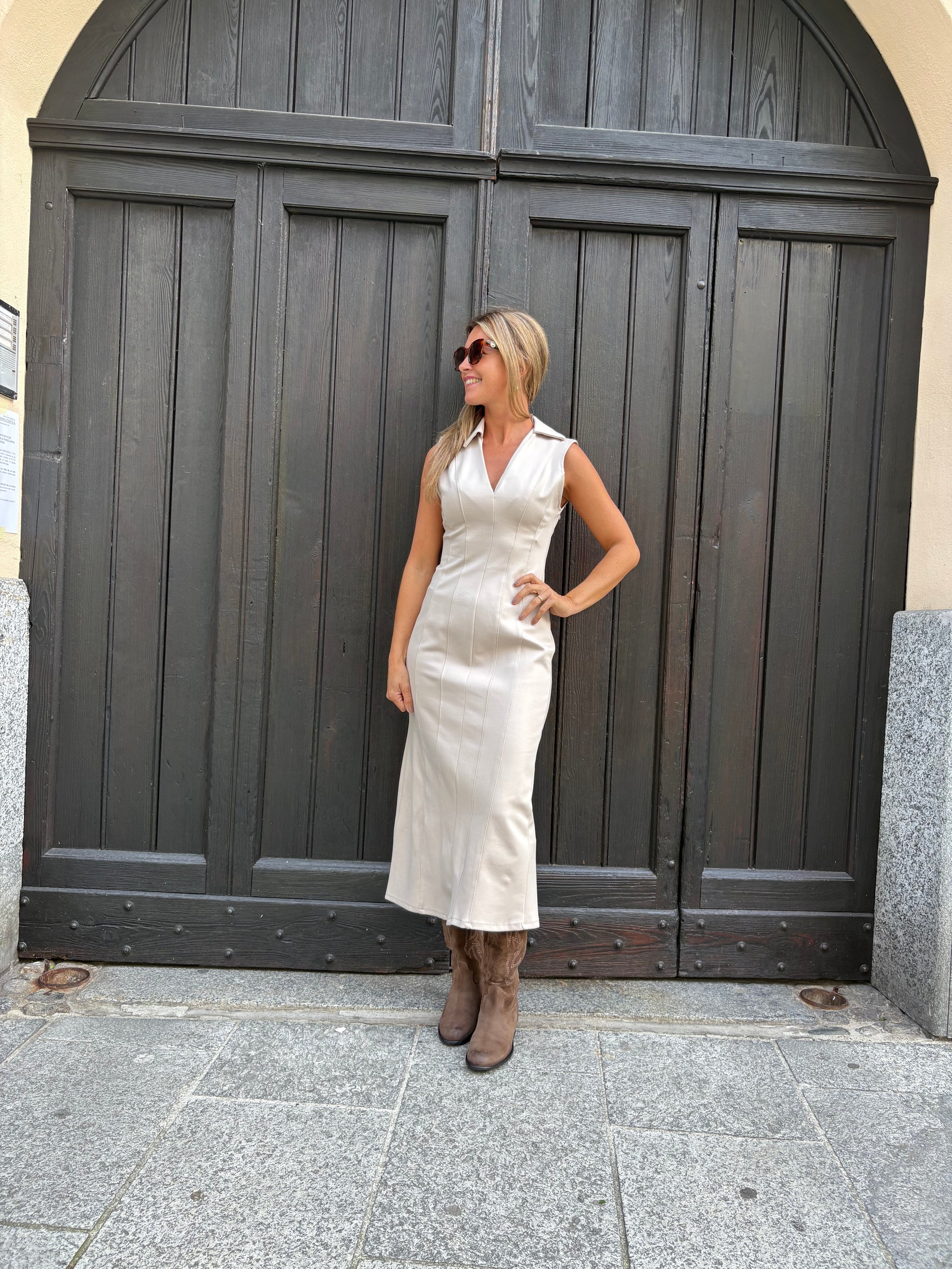 ABITO GRETA